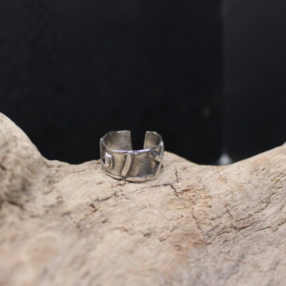 Oceans Inside- Solid Rustic Fine Silver Ring (Labradorite Gemstone) - Image 2