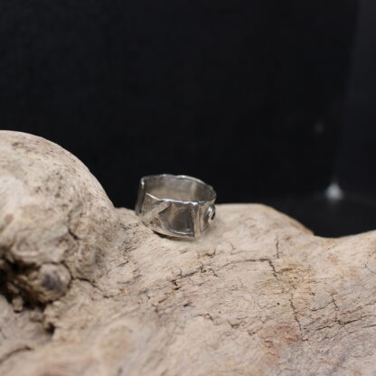 Oceans Inside- Solid Rustic Fine Silver Ring (Labradorite Gemstone) - Image 3