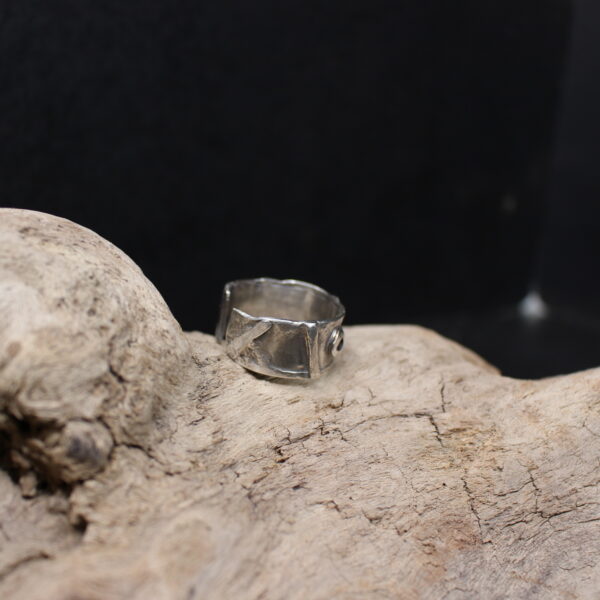 Oceans Inside- Solid Rustic Fine Silver Ring (Labradorite Gemstone) - Image 3