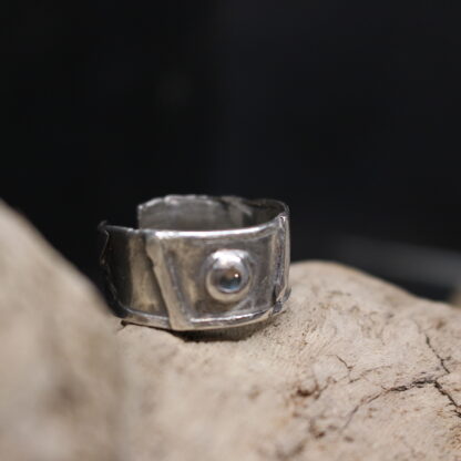 Oceans Inside- Solid Rustic Fine Silver Ring (Labradorite Gemstone) - Image 6